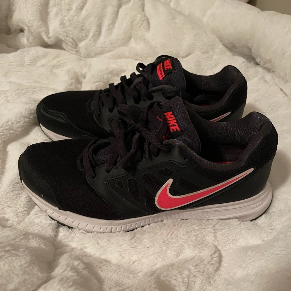 Nike sneakers, size 7.5